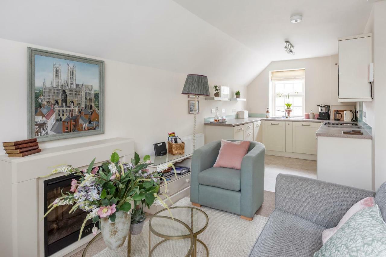 The Old Smithy Loft Apartment Bath Bagian luar foto